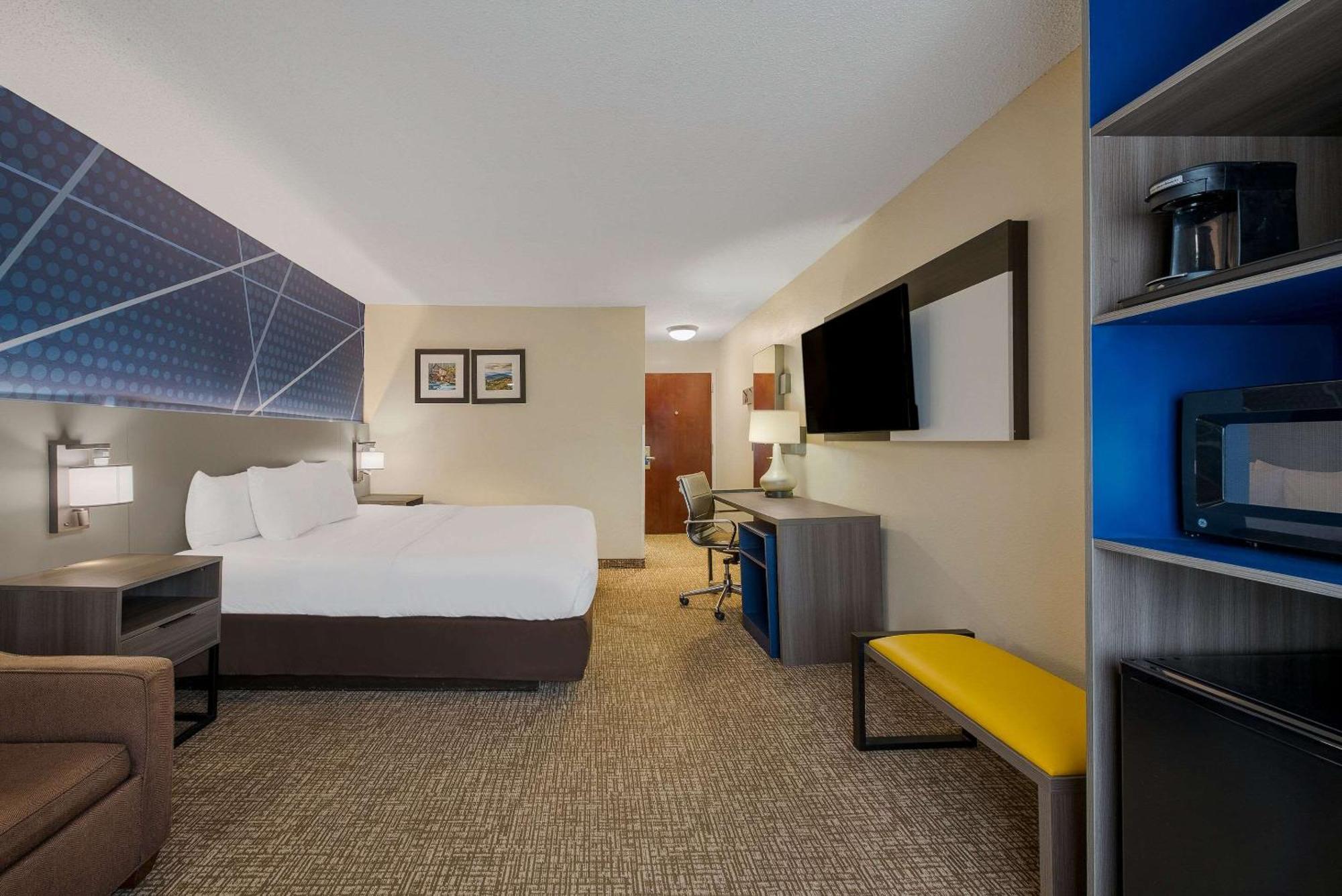 Comfort Inn Fayetteville I-95 Екстер'єр фото