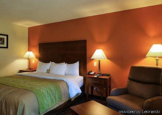 Comfort Inn Fayetteville I-95 Екстер'єр фото